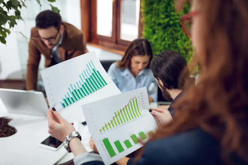 Analiza statystyk projektu biznesowego